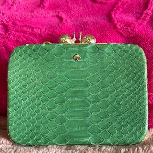 ✨ S O L D ✨ Kate Spade Madison Ave Kissing Snails Clutch Bag (RARE)